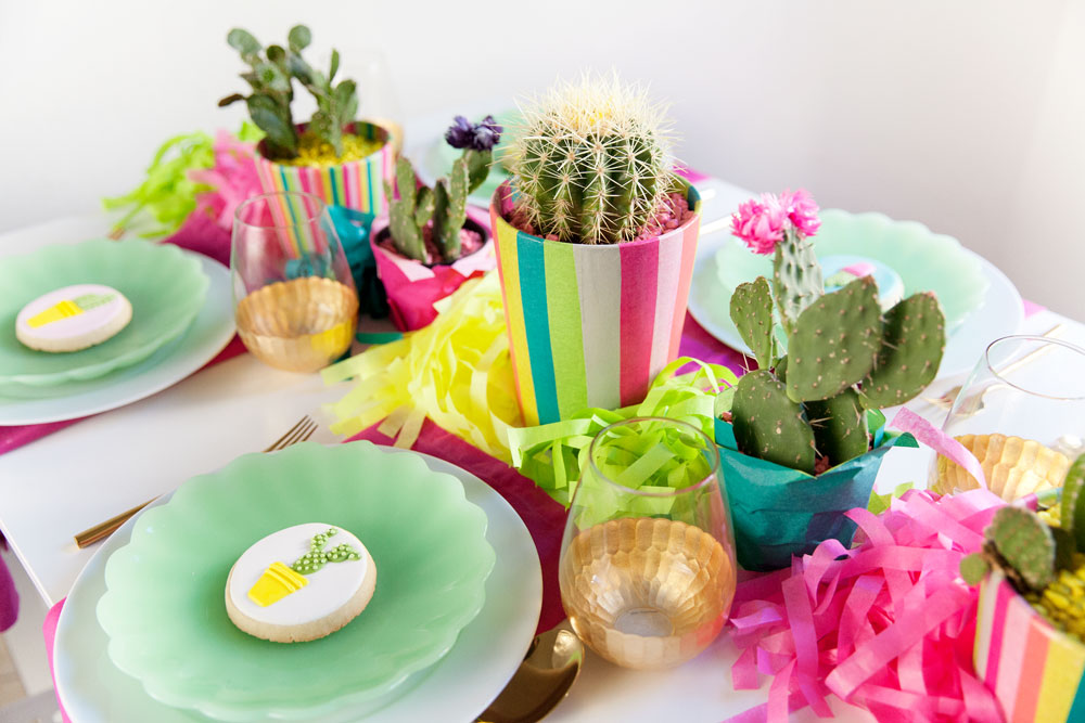 prickly-party-table-decor