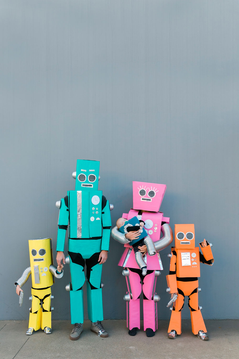 Robot-Costume-diy-ideas-for-the-whole-family
