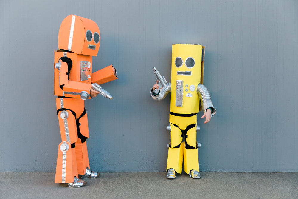DIY ROBOT FAMILY COSTUME - Tell Love and Party