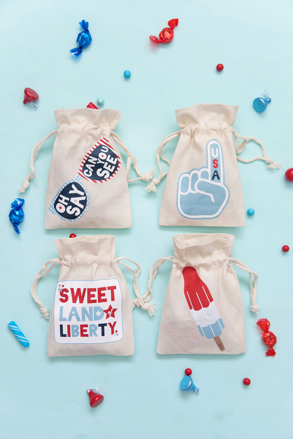 Make these 4th of July Goodie Bags in 5 min with these free iron on printables