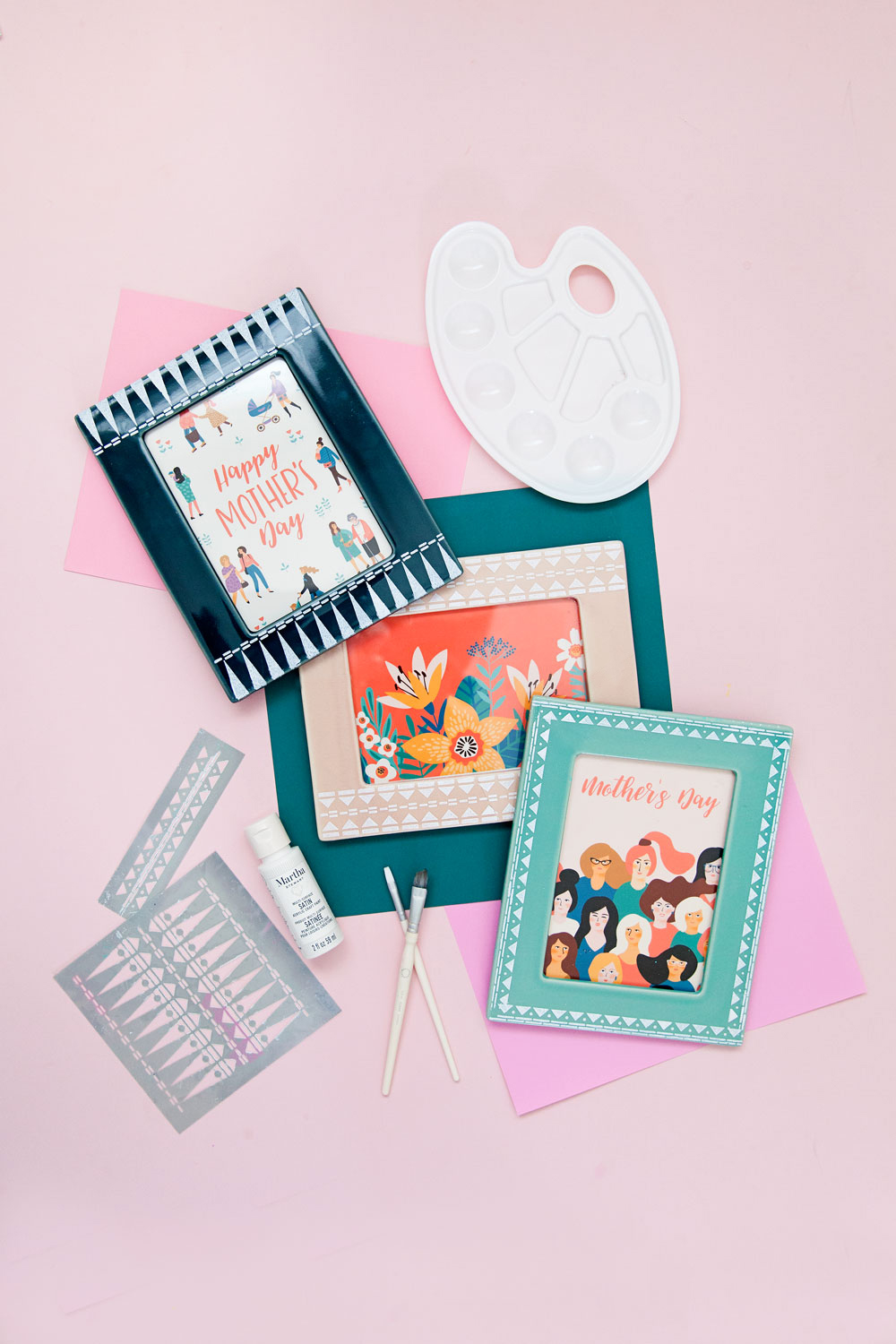 Make something meaningful this Mother's day with these DIY stenciled frames. So simple to make and perfect for holding any memory or keepsake.