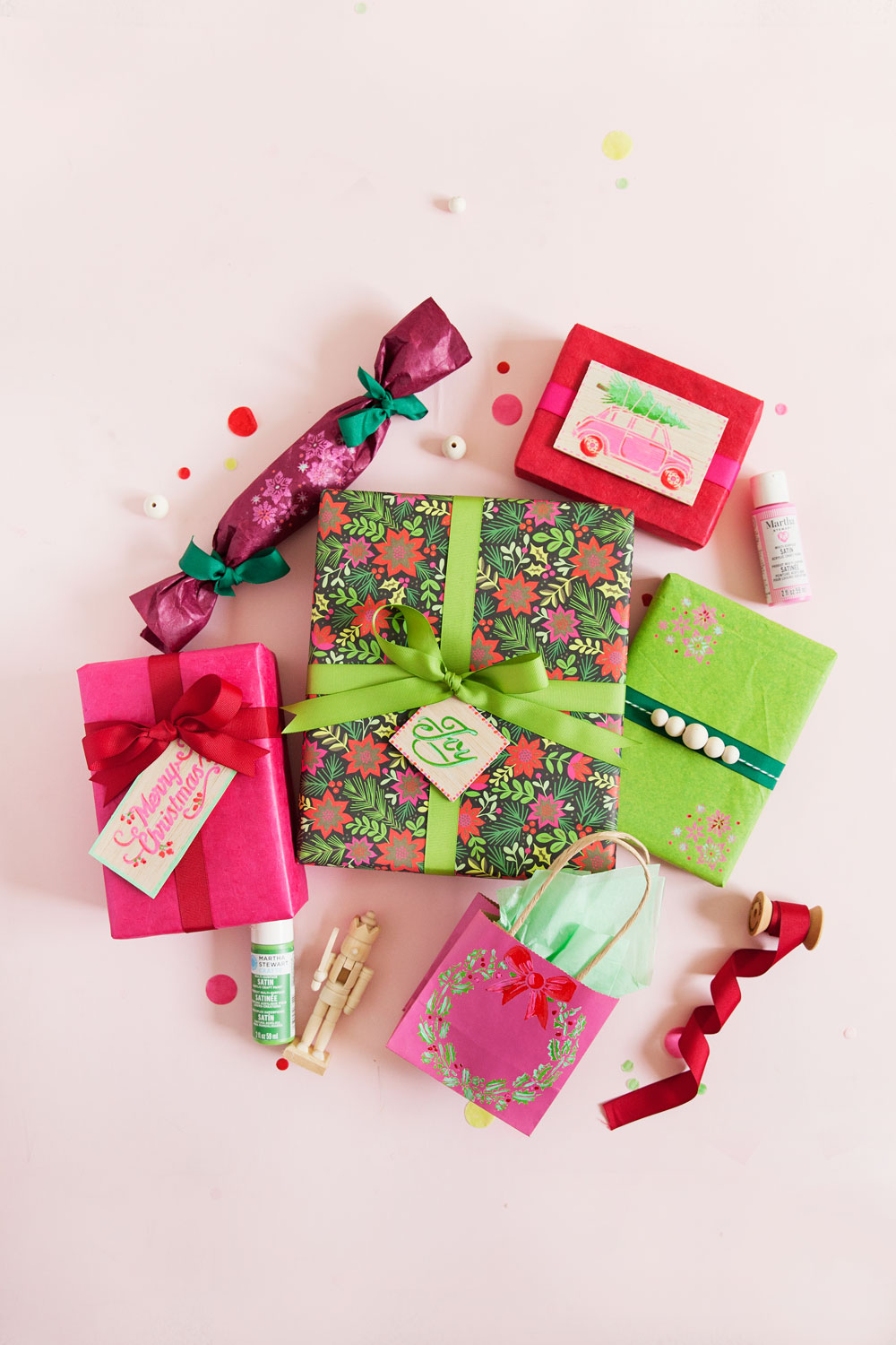 Learn how to make these simple and fun DIY Christmas gift tags